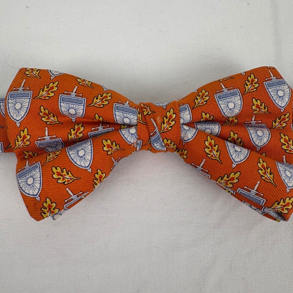 Vineyard Vines Kids Bow Tie Silk Custom Collection Orange Shield Oak‎ Leaves